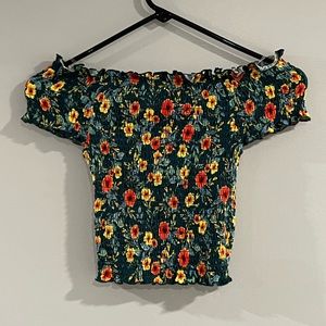 Scrunchy Flower Shoulderless Top